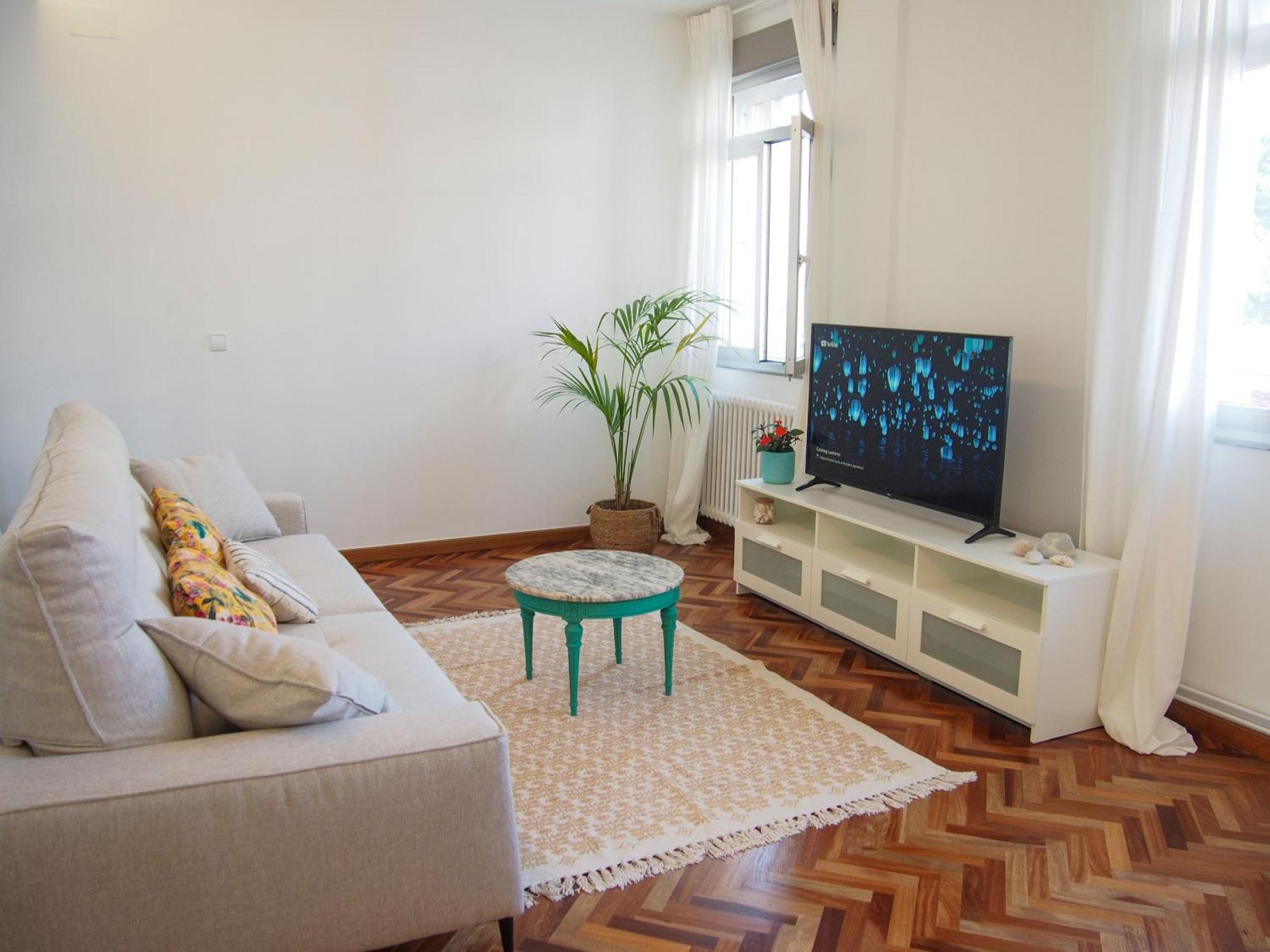 Plaza Loft Apartment *